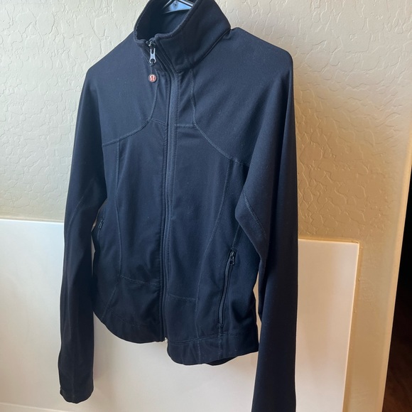 Lululemon jacket - Picture 6 of 8
